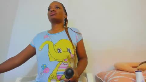 Snapshot of zamara__ chatting on 01.29.25 Zamara online show from 01.29.25