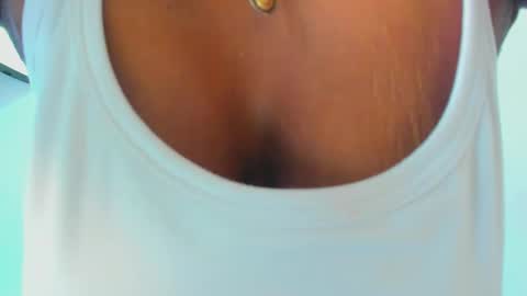 Snapshot of zamara__ chatting on 02.01.25 Zamara online show from 02.01.25