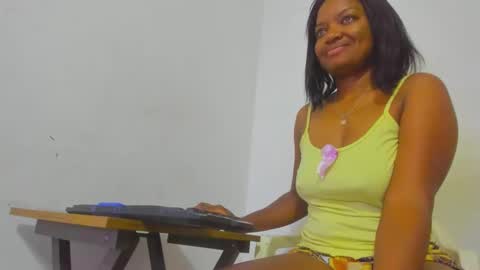 Snapshot of zamara__ chatting on 02.03.25 Zamara online show from 02.03.25