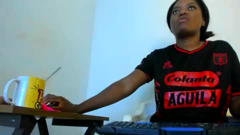 Snapshot of zamara__ chatting on 02.14.25 Zamara online show from 02.14.25