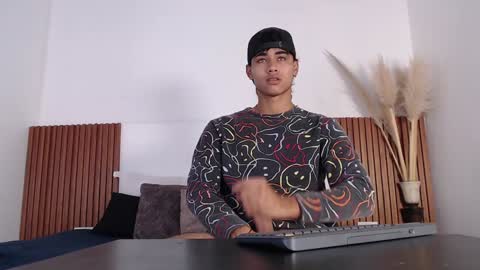 Zander online show from 01.20.25