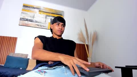 Zander online show from 11.05.25