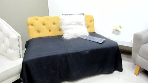 Snapshot of zane_belville chatting on 06.19.26 Zane Belville online show from 06.19.26