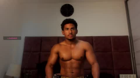 Snapshot of zane_lux chatting on 02.28.25 Zane Lux online show from 02.28.25