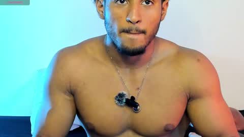 Snapshot of zane_lux chatting on 10.02.25 Zane Lux online show from 10.02.25