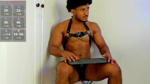 Snapshot of zane_lux chatting on 10.14.25 Zane Lux online show from 10.14.25