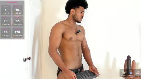 Snapshot of zane_lux chatting on 10.17.25 Zane Lux online show from 10.17.25