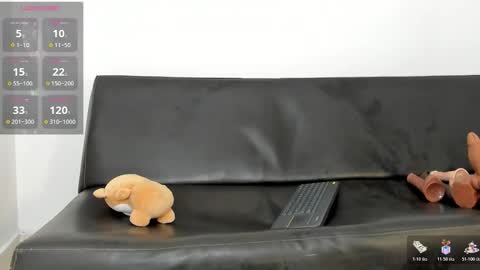 Snapshot of zane_lux chatting on 11.08.25 Zane Lux online show from 11.08.25