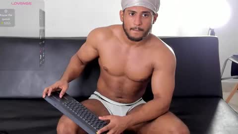 Zane Lux online show from 04.18.26