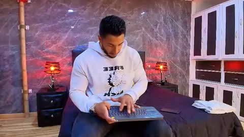 Snapshot of zanemaverick chatting on 03.03.26 zanemaverick online show from 03.03.26