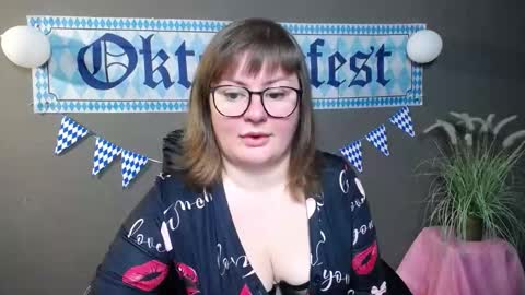 Snapshot of zannadreil chatting on 10.10.25 zannadreil online show from 10.10.25