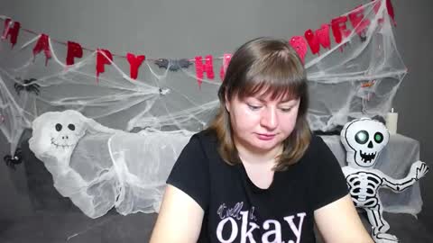 Snapshot of zannadreil chatting on 10.19.25 zannadreil online show from 10.19.25