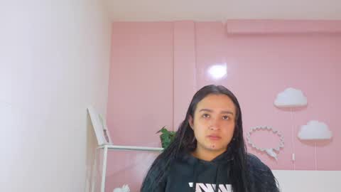 Z A R A  online show from 04.30.26