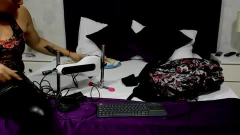 Zarah Andrews online show from 01.09.26