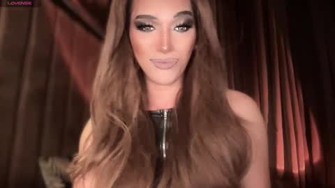 Snapshot of zarastoy chatting on 10.31.25 zarastoy online show from 10.31.25