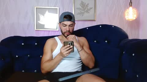 Snapshot of zarekfox chatting on 09.26.25 Zarek online show from 09.26.25