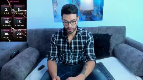 Snapshot of zarekfox chatting on 10.13.25 Zarek online show from 10.13.25