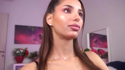 Snapshot of zariavera chatting on 10.01.25 zariavera online show from 10.01.25