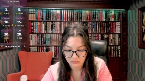 Zarifa online show from 10.10.25