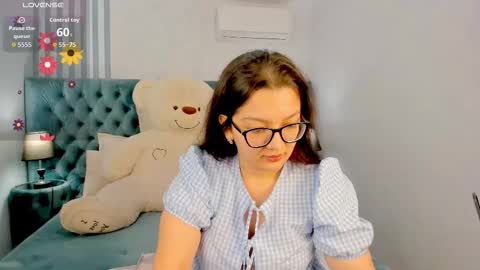 Zarifa online show from 10.18.25