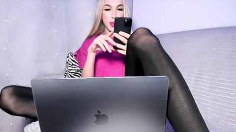 ZARINA online show from 01.09.25