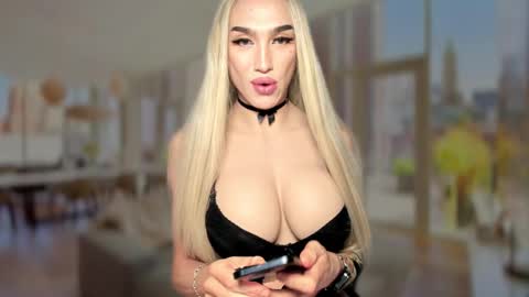 ZARINA online show from 02.02.25