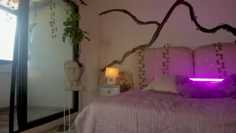 Zarina Waynne online show from 11.16.25