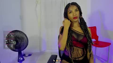 Snapshot of zaya_smith chatting on 10.29.25 Zaya online show from 10.29.25