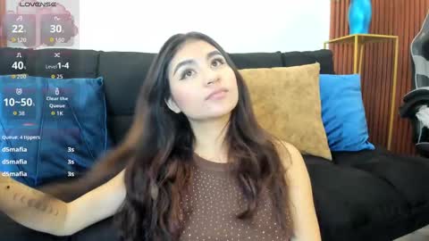 Snapshot of zayda_ chatting on 10.19.25 Zayda online show from 10.19.25