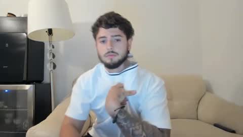 Snapshot of zaylanez chatting on 12.10.24 Zay lanez online show from 12.10.24