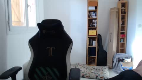 Snapshot of zazou3113 chatting on 09.25.25 Grizzly Bear online show from 09.25.25