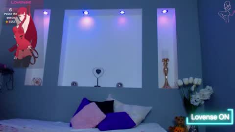 Karolyne online show from 11.30.25