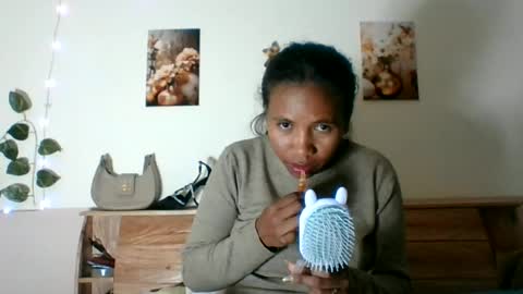 Snapshot of zedidia chatting on 06.30.26 zedidia online show from 06.30.26