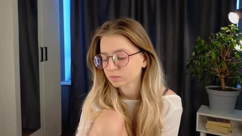 Avi online show from 09.23.25