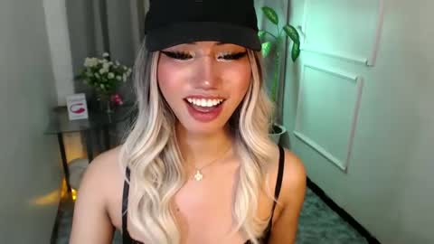 zelainalovetocum online show from 02.22.25