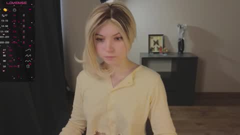 Snapshot of zelda_1 chatting on 11.04.25 Zelda online show from 11.04.25