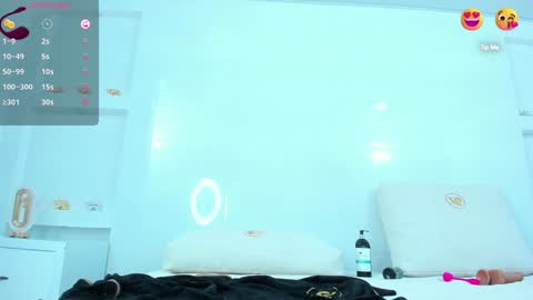 Zenda Evans online show from 12.26.24