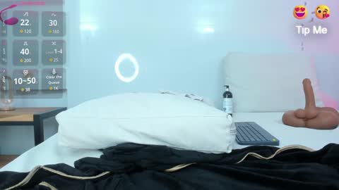 Zenda Evans online show from 01.30.25