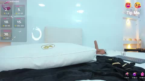 Zenda Evans online show from 02.20.25