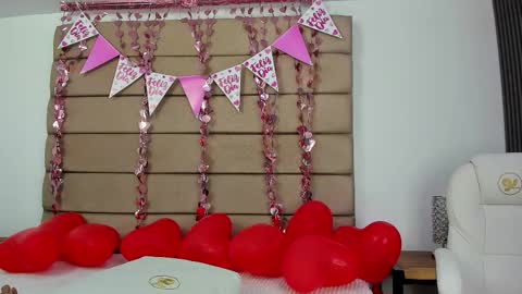 Zenda Evans online show from 02.16.26