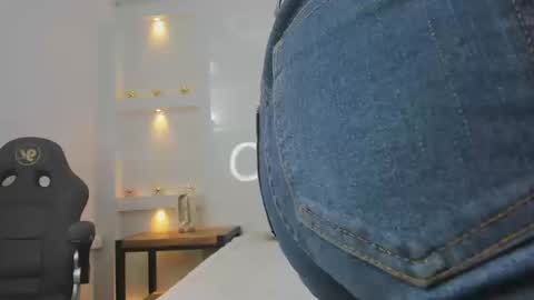 Zenda Evans online show from 03.20.26