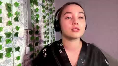 Snapshot of zenobiadilliard chatting on 08.01.26 Rin online show from 08.01.26