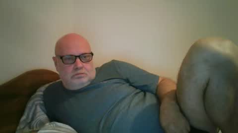 Snapshot of zentaurus59 chatting on 09.29.25 zentaurus59 online show from 09.29.25