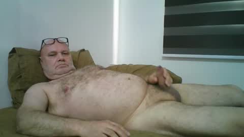 Snapshot of zentaurus59 chatting on 11.04.25 zentaurus59 online show from 11.04.25