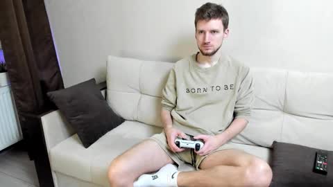 Snapshot of zepanl chatting on 10.14.25 Andrew online show from 10.14.25