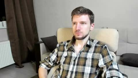 Snapshot of zepanl chatting on 10.21.25 Andrew online show from 10.21.25