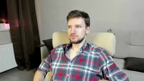 Snapshot of zepanl chatting on 10.23.25 Andrew online show from 10.23.25