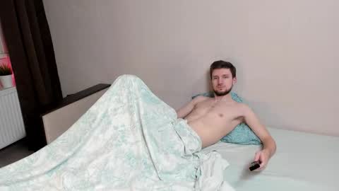 Snapshot of zepanl chatting on 10.25.25 Andrew online show from 10.25.25