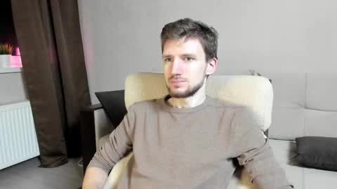 Snapshot of zepanl chatting on 11.03.25 Andrew online show from 11.03.25