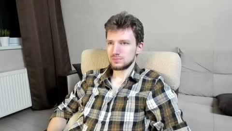 Snapshot of zepanl chatting on 11.09.25 Andrew online show from 11.09.25